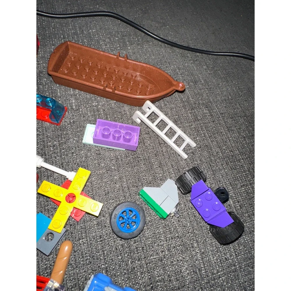 LEGO Friends Mixed Lot Mini-doll Boat Food Accessories Bricks‎ and Wheels Pieces